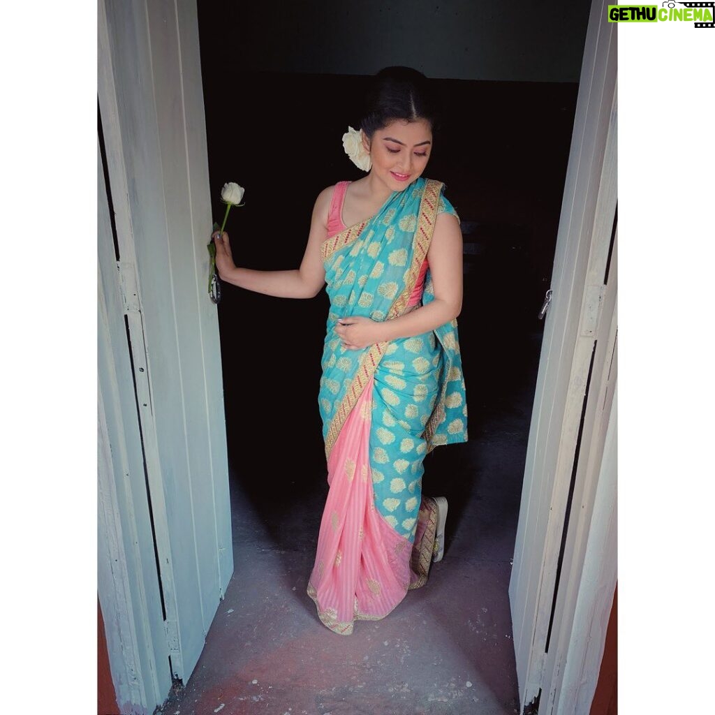 Oindrila Saha Instagram - 📸 @kaushambi_chakraborty Bharat Lakshmi Studio