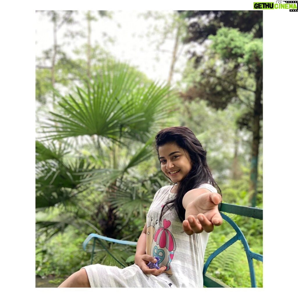 Oindrila Saha Instagram - Good morning 🏔🌦 Aritar, India