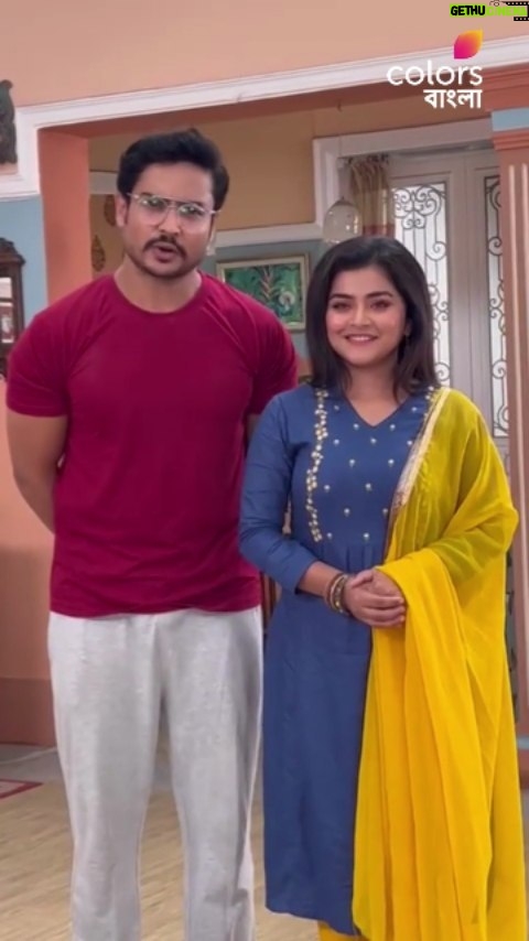 Oindrila Saha Instagram - আজ #TumiiJeAmarMaa -এর ৪০০ তম পর্ব। আপনারা এভাবে পাশে থাকলে আমরা এগিয়ে যাবো আরো অনেকটা পথ। দেখতে থাকুন #TumiiJeAmarMaa প্রতিদিন রাত 9:00 PM -এ #ColorsBangla -য়। @priya_mondal_official @sumandey321 @oindrilasaha21