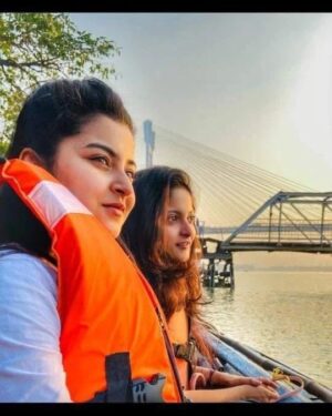 Oindrila Saha Instagram - Happy Birthday @oindrilasaha21 ... প্রথম যেদিন দেখা হয়েছিল সেই দিন ই তোকে নিজের বোন মনে হয়েছিল। আজ ও কিচ্ছু বদলায়নি, onscreen and offscreen তুই আমার সেই ছোট বোন ই আছিস আর চিরকাল তাই থাকবি। সময় পেরিয়েছে, আমাদের জীবনের অনেক ঘটনা এক সাথে ঘটেছে, জীবনের খুব গভীর বিষয় গুলো নিয়ে তোর সাথে কথা বলা যায়। তোর কাছে সব secrets খুব safe বলে মনে হয়। আজ তুই "adult😉" হয়ে গেলি, তাও ভালোলাগে যখন আজ ও কোনো confusion এ মাঝরাতে এ call করিস, আমার কিছু বলার থাকলেও মন দিয়ে শুনিস আর help করিস। Thank you for being there, thank you for existing. Love you tons, খুব ভালো থাক, আর এরকম ই মিষ্টি থাক।।
তোর প্রতি আমার কি feelings সেটা social media তে জানাইনি কখনো, প্রয়োজন বোধ করিনি কারণ আমার ধারণা ভালোবাসা মন থেকে হয়, কিন্তু আজ এই পোস্ট টা করলাম সেই ভালোবাসার স্মৃতি হিসেবে।
You are the sweetest person I've seen so far.
#birthdaygirl #sister #onscreen #offscreen #love #forever #stayblessed