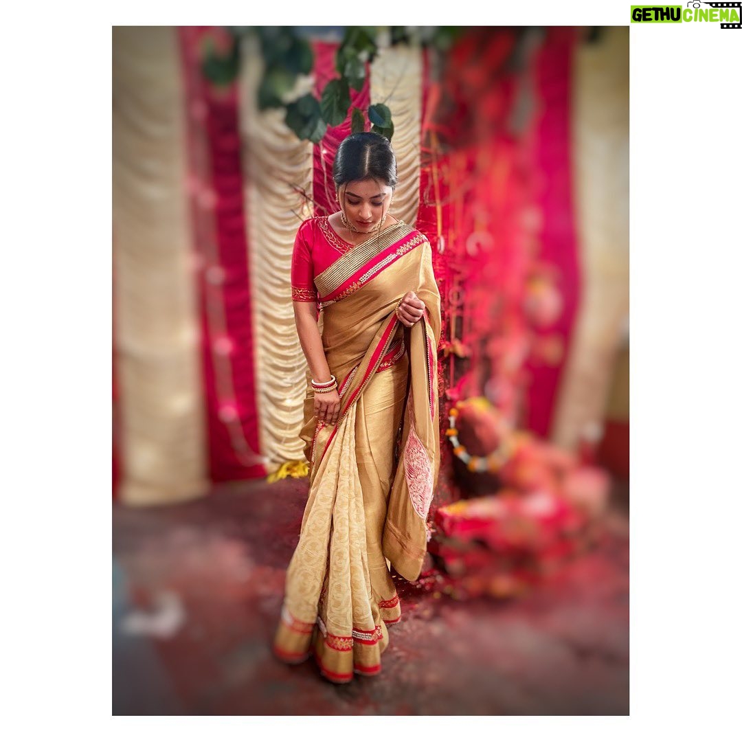 Oindrila Saha Instagram - || SREENIPA || Styling : @jayantisen99 😘 🥻: @tadrishee (thank you)❤️ 📸: @roytonni 🌹