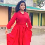 Oindrila Saha Instagram - Kya kya likha hain?🤷🏻‍♀️🤷🏻‍♀️ . . . . 📸 @roytonni 🌹