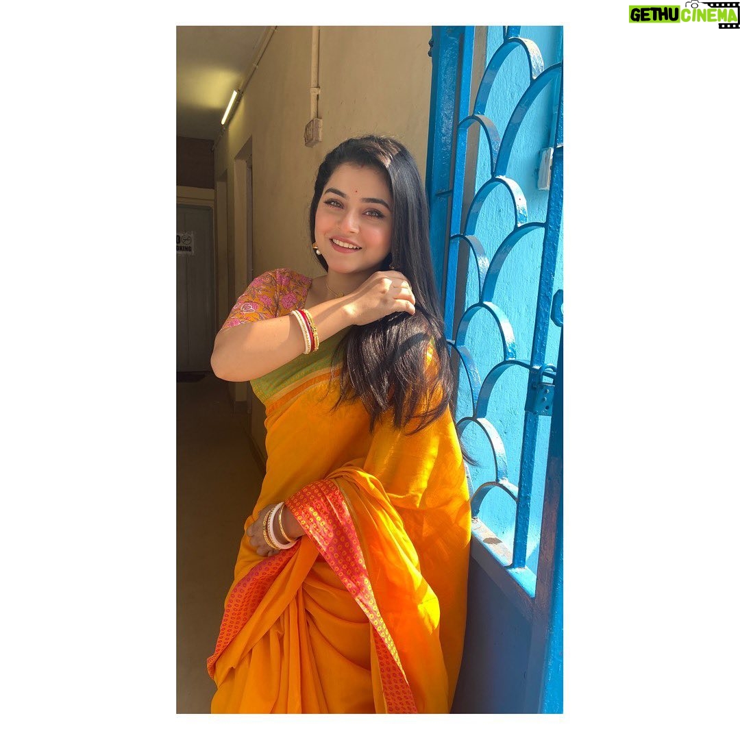 Oindrila Saha Instagram - Good morning ☀️🧡