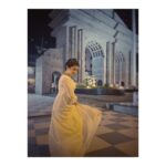 Oindrila Saha Instagram - হাওয়া দিলো শিরশিরানি ডাক, হাওয়া দিলো ডানা ....🕊 Sher-E-Punjab Kolaghat