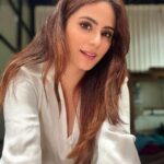 Onima Kashyap Instagram – I am a silk field of vulnerability 🌷
#instamood #instawhite #formaloutfit #silkpress