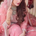 Onima Kashyap Instagram - रूठना तेरा लाज़मी था हर बार मनाने की आदत जो हमने डाली थी । 🌷🌷🌷 #instareel #indian #ethnic #shoot #sufi #ınstagood #instafashion #indiangirls