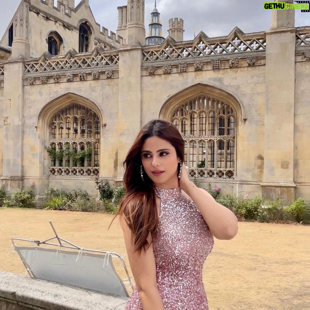 Onima Kashyap Instagram - Gothic dorms, immaculate lawns and a lot of twenty something aristocrats. Spending the day at Cambridge 🏛 #instagood #cambridgeuniversity #cambridge #london #uk #photooftheday Cambridge, United Kingdom
