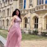 Onima Kashyap Instagram – Gothic dorms, immaculate lawns and a lot of twenty something aristocrats. Spending the day at Cambridge 🏛
#instagood #cambridgeuniversity #cambridge #london #uk #photooftheday Cambridge, United Kingdom