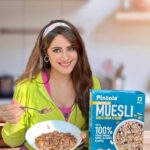 Onima Kashyap Instagram - Looking for a breakfast that fuels your day? Why not try @Pintola.in Whole Grain and Nuts Muesli? Meet my new breakfast buddy ❤️ - Pintola Millet Muesli, the ultimate combination of nutrition and taste to kickstart your day with a smile! 😋👍 Order now and make yourself healthier and happier.💪 #Pintola #SpreadTheGoodness #PintolaMuesli [Pintola, healthy breakfast ,pre-workout, healthy snacks,muesli, breakfast ideas ]