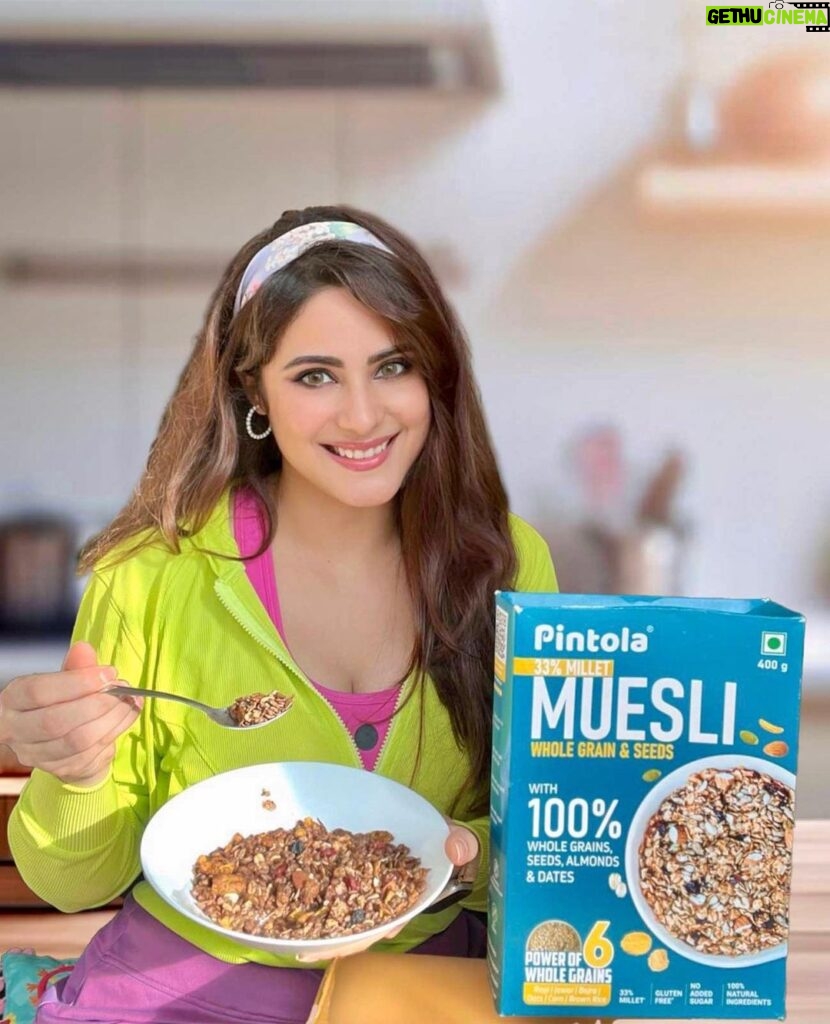 Onima Kashyap Instagram - Looking for a breakfast that fuels your day? Why not try @Pintola.in Whole Grain and Nuts Muesli? Meet my new breakfast buddy ❤️ - Pintola Millet Muesli, the ultimate combination of nutrition and taste to kickstart your day with a smile! 😋👍 Order now and make yourself healthier and happier.💪 #Pintola #SpreadTheGoodness #PintolaMuesli [Pintola, healthy breakfast ,pre-workout, healthy snacks,muesli, breakfast ideas ]