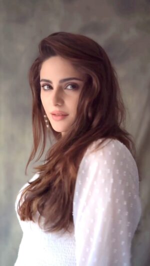 Onima Kashyap Instagram - ❤️❤️💓💓🌸🌸
Pc @saurabh_sonkar 
@i_think.in 
#love #peace #happiness #sparkle #eyes