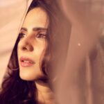 Onima Kashyap Instagram – A golden state of mind 🌼
PC @dipenkoradia 

#likes #like #follow #likeforlikes #love #instagood #instagram #followforfollowback #photooftheday #followme #photography #bhfyp #instalike #l #instadaily #picoftheday #likeforfollow #beautiful #fashion #me #smile #myself #followers #likeforlike #followback #f #comment #followforfollow #likesforlikes #bhfyp