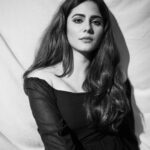 Onima Kashyap Instagram - Dancing in the dark, in the pale moonlight 🌘🌑🌓 Pc @saurabh_sonkar #dark #black #blackandwhite #blacklove