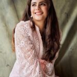 Onima Kashyap Instagram - Doing what you love is freedom..loving what you do is happiness 💕 #live #happiness #photography #photographylovers #photooftheday