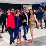 Onima Kashyap Instagram - Good Times + Crazy Friends = Great Memories! @onimakashyap @sandeepdharma_official @karansharmaa_official @sukhmanisadana #phoneixmall #pune #launchparty #party #event #show #foryou #goodvibes #funtime