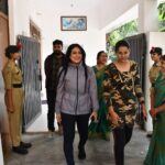 Pakhi Hegde Instagram – Women self defence कार्यक्रम का भव्य आयोजन कमला सिंह बालिका इंटर कॉलेज सहजनवा, गोरखपुर में भोजपुरी सुपरस्टार अभिनेत्री @pakkhihegde जी के साथ❤️❤️
नारी सशक्तिकरण के लिए यह बहुत आवश्यक था और इसलिए पाखी हेगड़े जी की सोच की “भारत के हर स्कूल में सेल्फ डिफेंस के क्लास को विषय सूची में शामिल किया जाए” की पहल को आगे बढ़ाते हुए एक भव्य कार्यक्रम का आयोजन किया❤️
इतनी बड़ी संख्या में बच्चियों को शिक्षित करने की पहल जो पाखी दीदी ने किया है वो सच में प्रशंसनीय है ❤️
मेरी टीम मिन्नत गोरखपुर जी का विशेष आभार इस कार्यक्रम की बागडोर संभालने के लिए और साथ ही सभी पत्रकारों का भी आभार उन्होंने इस पहल को आगे बढ़ाया ।
अंकित और बाकी सभी टीम मेम्बर्स का आभार आप लोगों के बिना यह कार्यक्रम संभव नहीं था❤️
और विशेष आभार कमला सिंह बालिका इंटर कॉलेज का की उन्होंने अपने विद्यालय में स्थान दिया हमें ❤️🙏
#womenempowement #womenpower #bhojpuriqueen #womenempowerment Gorakhpur