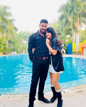 Pakhi Hegde Instagram - Duniya bhar k liye pata nahi kya,,,,
per tumhare liye mai tumhari bua hi hu🤩 aur hamesha rahungi 🤩 
bhale onscreen kitne gaane humne sath kiye ho🤣🥰 
n I feel proud that I’m ur bua😍😝 love uuuuu n god bless uuuuu always !
Love u @pradeeppandey_chintu 
Keep shining ⭐️ 
#pradeeppandeychintu #birthdayboy #birthday #wishes #pakkhi #pakkhihegde #pakhi #pakhihegde #love #family #blessed