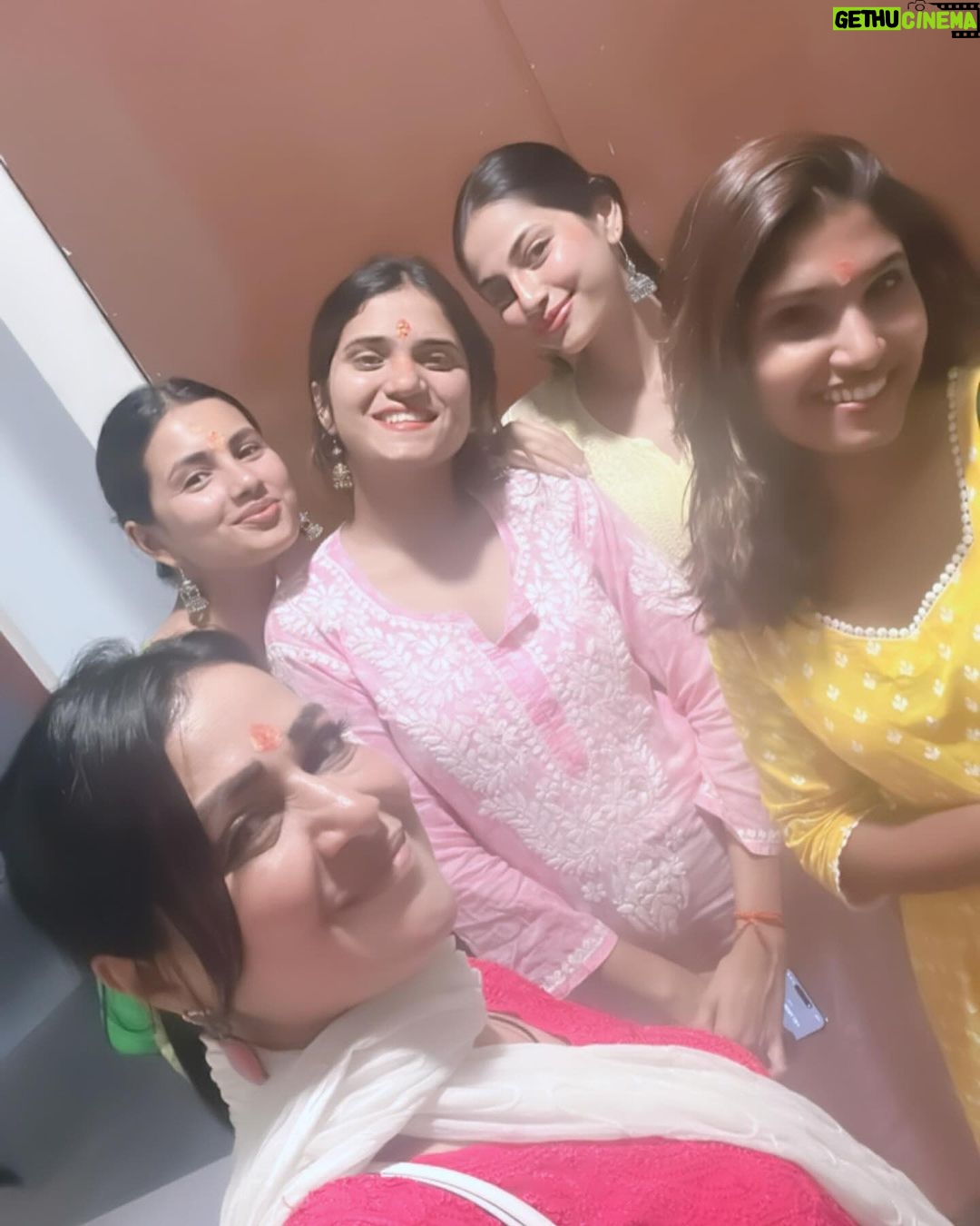 Pakhi Hegde Instagram - Hearty congratulations π on ur new office @aashnahegde @addykumarr God bless u allπ¦ Thanku everyone for ur love we Seek blessings from all of u bcoz u r our extended family. Without ur love, what would we do π₯°π . . . #new #office #studio #work #is #worship