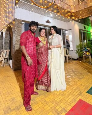Pakhi Hegde Instagram - Heartiest congratulations to this couple🥰 
u guys are doing awesome n u have awesome couple goals❤️ love u so so much guys! Keep rocking 🙌🥰 lots of love n blessings darlings 🙌😇
