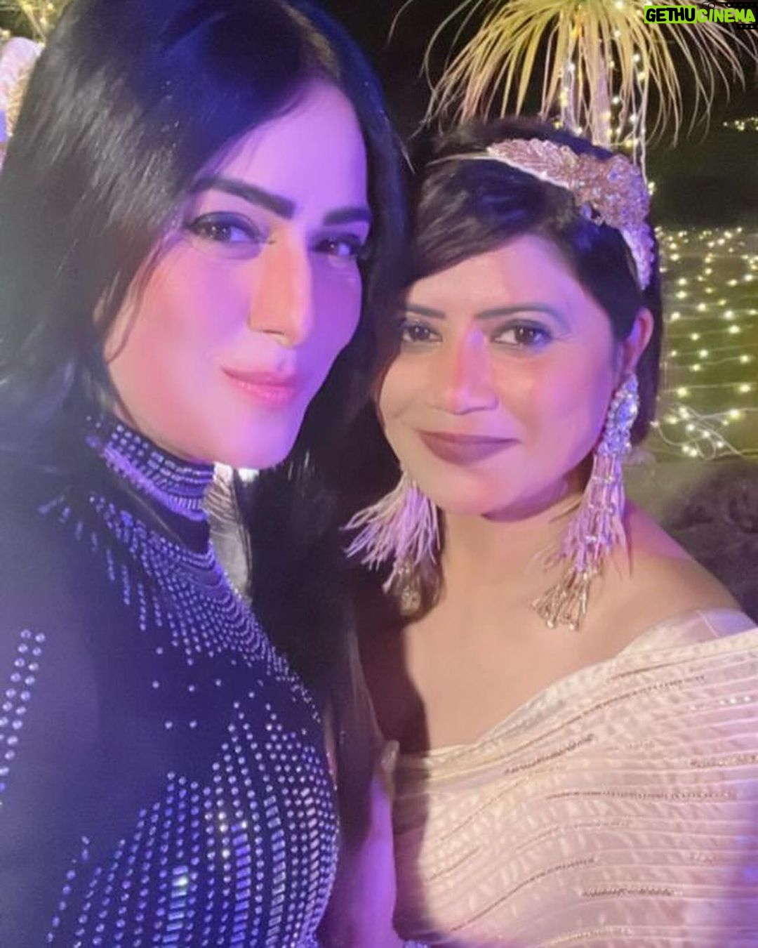Pakhi Hegde Instagram - Happiest birthday to the most beautiful soul @swati_shah13 May god bless you with the best health n the best of everything I pray! Bhagwan jee aapko hamesha hamesha bahot khush rakhe 🥰❤️ love uuuuuu 😍❤️🙌☺️ U r the sweetest! Just be this always ❤️🥰🙌 #birthday #girl #throwback