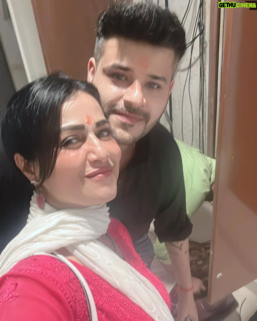 Pakhi Hegde Instagram - Hearty congratulations π on ur new office @aashnahegde @addykumarr God bless u allπ¦ Thanku everyone for ur love we Seek blessings from all of u bcoz u r our extended family. Without ur love, what would we do π₯°π . . . #new #office #studio #work #is #worship
