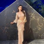 Palak Purswani Instagram - That was one wild wedding! Now accepting applications for more single friends 😋 Styled by : @cosmo_bydivya Outfit : @orupret Jewellery: @mozaati