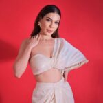 Palak Purswani Instagram - Just like a waaaooo 🤭 Photographer @deepak_das_photography Outfit @ahiclothing Makeup @meenalvidhani Hair @makeupbyriddhikothari Studio @backstage_mumbai Styled by @anamikajain__ • • • • #ootd #palakpurswani #festiveseason