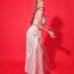 Palak Purswani Instagram - Just like a waaaooo 🤭 Photographer @deepak_das_photography Outfit @ahiclothing Makeup @meenalvidhani Hair @makeupbyriddhikothari Studio @backstage_mumbai Styled by @anamikajain__ • • • • #ootd #palakpurswani #festiveseason