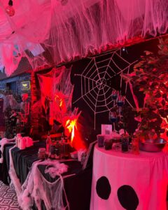 Palak Purswani Instagram - Just being a haunt mess 👻 📸 @avinash_world
