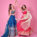 Palak Purswani Instagram - Saying no to pardesi but staying desi this Dussehra 🚀 🧨 Photographer @deepak_das_photography Outfit @yeh_lehenga_nahi_mehenga Makeup @meenalvidhani Hair @makeupbyriddhikothari Studio @backstage_mumbai Styled by @anamikajain__ Jewellery @shoppaksha Assistant @muskammangtani • • • • #dussehra #festiveoutfit #bridallehenga #palakpurswani #simranbudharup #ethnicwear