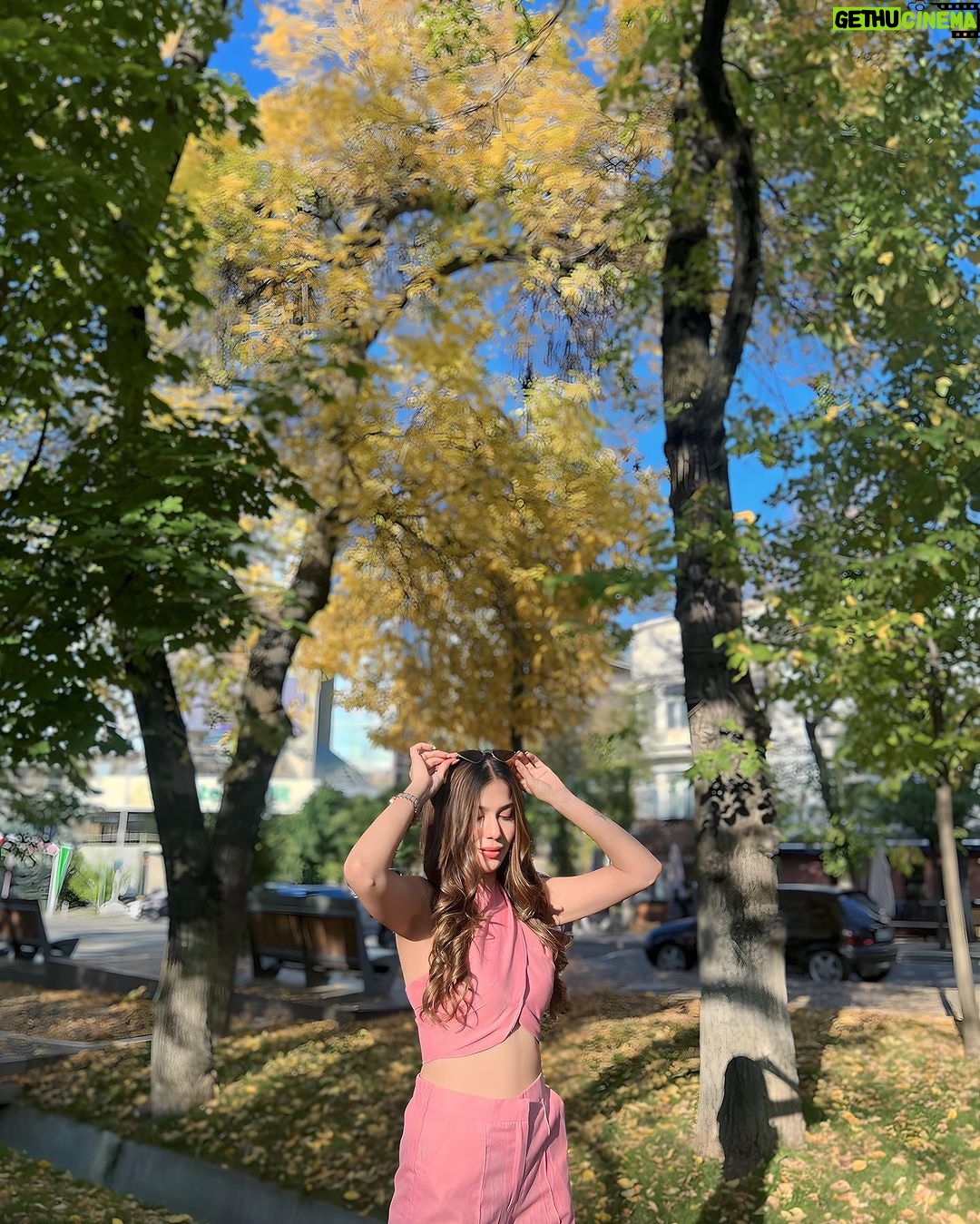 Palak Purswani Instagram - meet me under the falling leaves 🍂 Almaty, Kazakhstan