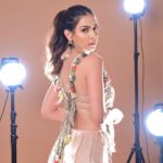 Palak Purswani Instagram - Ghosted in October? How festive 😋 Shot by @deepak_das_photography Outfit @payalsinghal Styled by @cosmo_bydivya Makeup @meenalvidhani Hair @makeupbyriddhikothari Location @backstage_mumbai • • • • #trendingreels #ootd #festiveready #festivaloutfit #palakpurswani #ethnicwear #payalsinghal