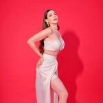 Palak Purswani Instagram - My daily affirmation 🤭 Shot by @deepak_das_photography Outfit @ahiclothing Styled by @anamikajain__ Makeup @meenalvidhani Hair @makeupbyriddhikothari Location @backstage_mumbai • • • • #trendingreels #ootd #festiveready #festivaloutfit #palakpurswani