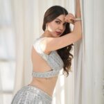 Palak Purswani Instagram - Nimboo mirchi thu thu 🤭🧿 Shot by @karanhenry Styled by @cosmo_bydivya Outfit @bindaniofficial Jewellery @jam__collections Makeup @makeupbydeepti Hair @aartijethava_hairstylish Location @setsinthecity.in • • • • • #festiveoutfit #bridaloutfit #ethnicwear #lehenga #palakpurswani #ethnicshoot