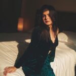 Palak Sindhwani Instagram - Santa heard your wish..✨🎄😌 Wearing - @urbanic_in HMU - @shine_and_shadow_ Location - @grandhyattmumbai
