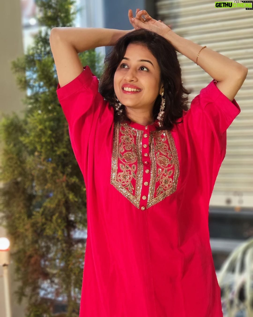 Paridhi Sharma Instagram - Festive mode on 🌸 #festivaldress #pink #Indian #dress #vibrant #spunky #feminine Styledby - @stylebyriyajn Outfit - @pairaahanofficial