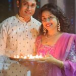 Paridhi Sharma Instagram - द्वीप... द्वीपावली... त्योहार... परिवार🌸 #diwali #celebration #familytime #togetherness #festival @tanmaisaksena @akankshabulbul7 @vatsal_saksena