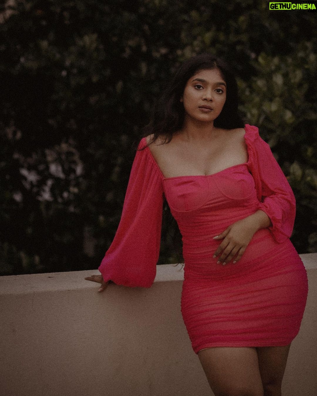 Parvathy Saran - 56.1K Likes - fiercely feminine 🦩
.
Shot by @you_and_i_studios
MUA @tarangini_mua
Styling @meghal_chauhan
