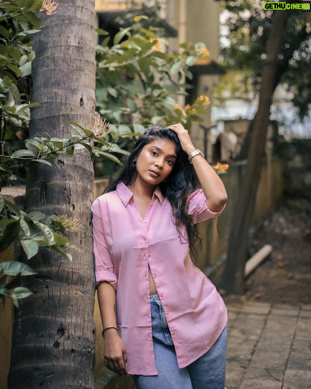 Parvathy Saran Instagram - progress 🍃 . . shot by @you_and_i_studios MUA @tarangini_mua Stylist @meghal_chauhan