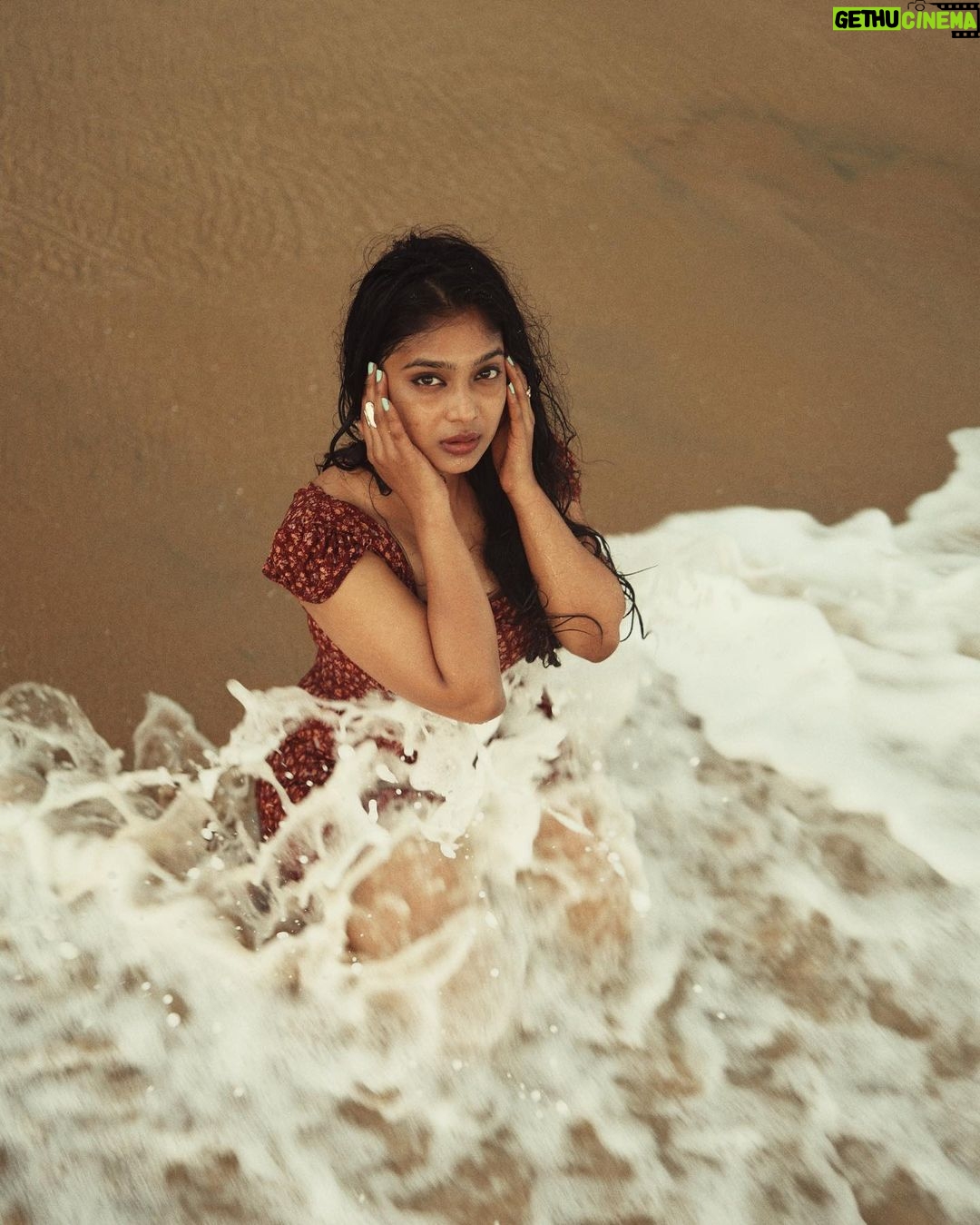 Parvathy Saran - 52.7K Likes - let the sea set you free 🧜♀️
.
shot by @vimal_rebel