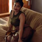 Parvathy Saran Instagram - மகராணியே உன் காதல் தா நியே உன் கண்கள் பேச காத்திருக்கிறேனே 🤎 shot by @arungnanavel