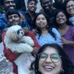 Parvathy Saran Instagram - Namma Atti 🖤 Friends that become family.. new house..new beginnings.. sooo happy to have these people in my life.. Nibbas of #MCC #Valsa #MKU & some sooper cool media friends 🥂 good vibes only & what an amazing day 🧿 memories !!! #housewarming Chennai, India