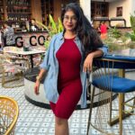 Parvathy Saran Instagram - Darling, your looks can kill 🍷 Macaw By Stories