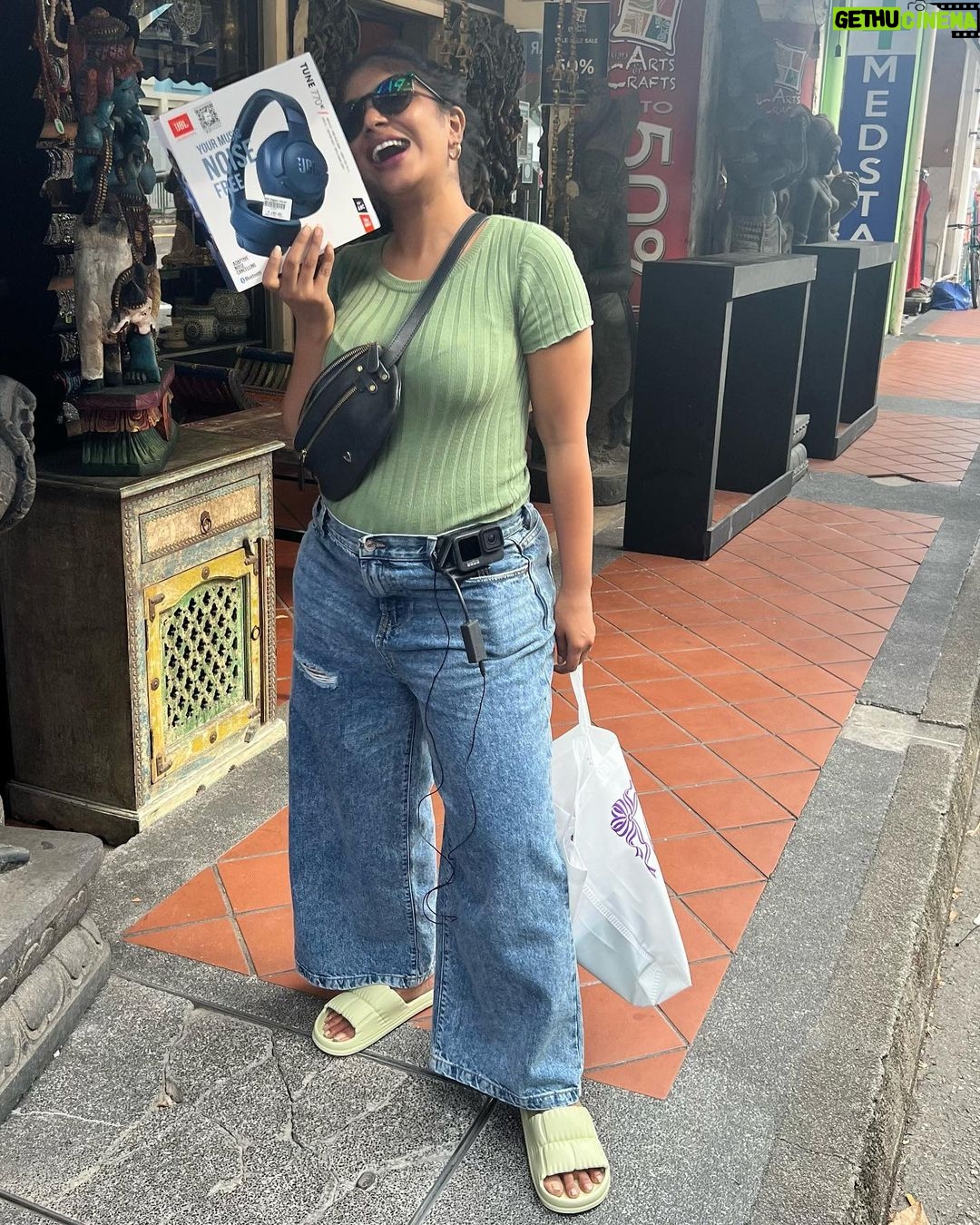 Parvathy Saran Instagram - To those who asked about Shopping in 🇸🇬 Singapore is the most expensive city in the world for luxury living. I spent 30 % of my July saving in shopping but wisely invested on some of the best products & brands 🧿 You get all the exclusive designs in luxury bag, watches and also Cars. You get the most premium model cars displayed here… 📍visit orchard road for more luxury brand and you can also find exclusive @louisvuitton store there After all, quality matters over quantity right !? Tag that shopaholic in your gang.. #VibeWithPaaru #VJParvathy #VJPaaru #shopping #singapore #singaporelife #blogger #vlogger #solotravel