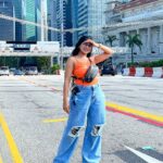 Parvathy Saran Instagram - Happy Singapore National Day 🇸🇬 Walked sooo much in this city, sun was bit harsh & couldn’t manage without an umbrella or sunscreen, sign boards were very less which was confusing to find places.. On the other side, I loved their sudden rain, advanced infrastructure, loved the no honking while driving, got really excited about all the branded products shopping, spotted so many Ferrari, Rolls-Royce and Lamborghini on their clean broad roads, happy with their minimal traffic. Got really motivated by their hardworking senior citizens and also observed discipline & silence in public places..Singapore earned High respects ✌️ What was your experience in SG 🇸🇬 !? let me know in the comments. Thank You @gtholidays.in for everything #VibeWithPaaru #VJParvathy #VJPaaru #travel #solotravel #singapore #singaporelife
