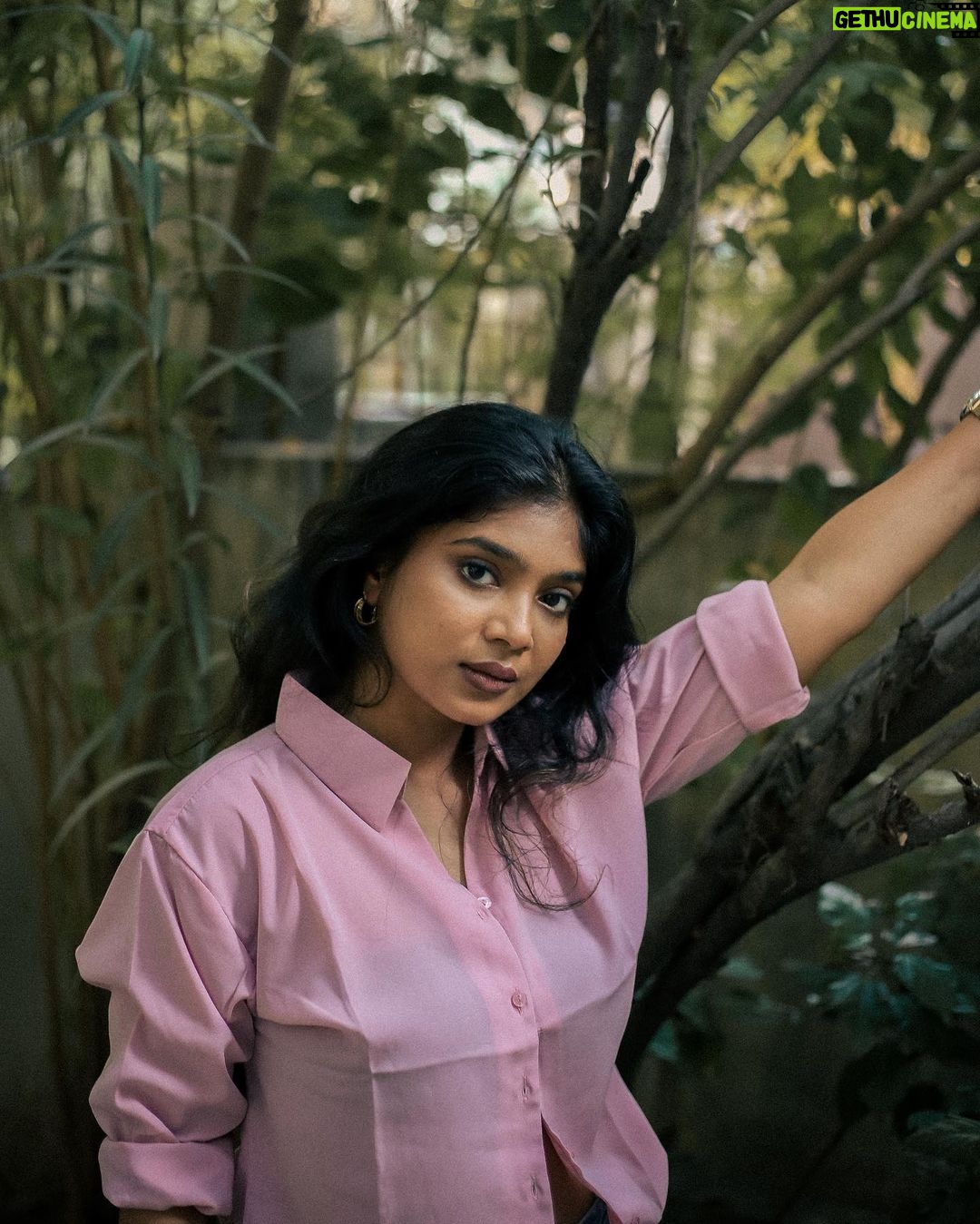 Parvathy Saran Instagram - 🍃 . . Shot by @you_and_i_studios MUA @tarangini_mua Stylist @meghal_chauhan
