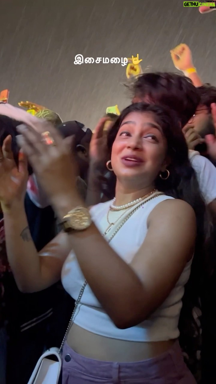 Parvathy Saran - 58.9K Likes - God Father of Tamil Hip Hop 🤟 @yogibsees @emceejeszofficial @drburn Blessed to watch them perform in Rain 🌈🌸🧿 இசைமழை ❤️