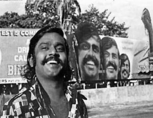 Parvathy Saran Instagram - தன்னம்பிக்கையை மட்டுமே நம்பி வளர்ந்த மனுசன் யா..தான் தன் குடும்பம் மட்டுமே நல்லா இருந்தா போதும்னு இல்லாம..மக்களுக்காக உண்மையான உழைப்ப கொட்டிய போராளின்னு தான் நான் சொல்லுவேன்.. சின்ன வயசுல இருந்தே மக்களுக்கான புரட்சிகளும் போராட்டங்களும் செய்த கோபக்கார ஆளு… மதுரை மேலமாசி வீதி Central theatre முன்னாடி நண்பர்களோட இவர் பேசி திரிந்த காலங்கள் பத்திலாம் எங்க அம்மா சொல்லி கேட்டிருக்கேன்…

அடிமையாக இருந்த, தாழ்த்தப்பட்டு இருந்த, பொருளாதாரத்தில் ஒடுக்கப்பட்ட மக்களிடையே தன் திரைபடத்தின் மூலம் புரட்சி உணர்வைத் தூண்டி எழுப்பியப் புரட்சியாளர் !! 

சினிமா செட்டுல வேல பாக்குற அண்ணா அக்காஸ்கிட்ட இப்பவும் போய் உங்களுக்கு பிடித்த நடிகர் யாருன்னு கேட்டா… 90 % கேப்டன் தான் சொல்லுவாங்க.. எல்லாருக்கும் சமத்துவமான சாப்பாடு போட்டு.. அதுலையும் கறி சாப்பாடு போட்ட.. partiality இல்லாத நடிகர்… பசின்னு வந்த அனைவருக்கும் சோறு போட்டு..தமிழர் மரபை கடைபிடித்த மனிதர்..That’s why he is CAPTAIN… 

தமிழ்நாட்டு் முதலமைச்சர் ஆக எல்லா தகுதியும் கொண்டவர்…சட்ட மன்றத்தில்  செல்வி ஜெயல்லித்தாவை எதிர்த்து கர்ஜித்த சிங்கம்..

தமிழ்நாட்டுக்கு வந்து பெரிய super star ஆகி Boes Garden’ல வீடு..மண்டபம், skin products, business, educational institutions இன்னும் என்னென்னமோ கட்டி சொத்து குவித்த ஆண் மற்றம் பெண் நடிகர்கள் மத்தியில் உண்மையான மக்கள் போராளியான எங்கள் கேப்டன் என்றென்றும் தமிழ் மக்கள் உள்ளத்தில் வாழ்வார்…

எனக்கு மிகவும் பிடித்த அரசியல் சார்ந்த இரண்டு கேப்டனும் இப்போ இல்ல.. போராளிகள் இம்மண்ணில் வாழும் காலமோ சிறிது.. ஆனால் அவர்கள் மக்களிடையே ஏற்படுத்திய தாக்கமோ காலம் கடந்தது !! 

எங்கள் மதுரை மண்ணின் மைந்தனே… 

Love You and Miss You Captain ❤️🖤 #RIPCaptainVijayakanth #CaptainVijayakanth

28.12.2023 

Forever Your Fan and Follower 💔