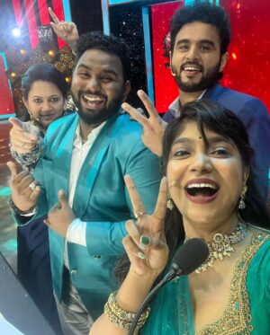 Parvathy Saran Instagram - And that was an amazing day to remember ☺️❤️🧿 @dhruv.vikram #GalattaNakshatraAwards & #GalattaWonderWomenAwards 2023