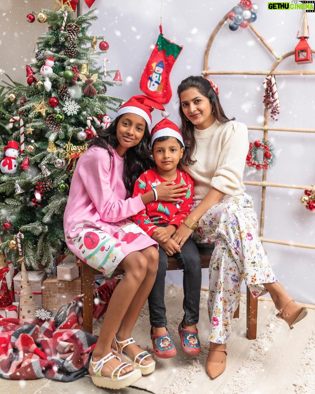 Pavani Gangireddy Instagram - It’s beginning to look like Christmas..